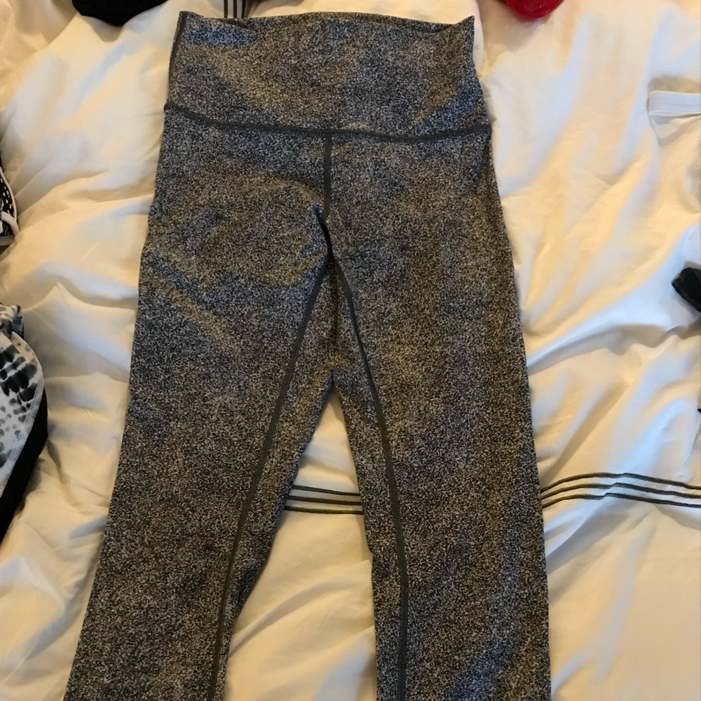 Lululemon size 6 leggings